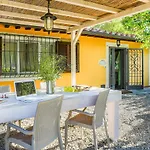 Villa Pongina With Private Pool