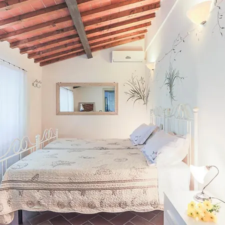 Villa Pongina With Private Pool