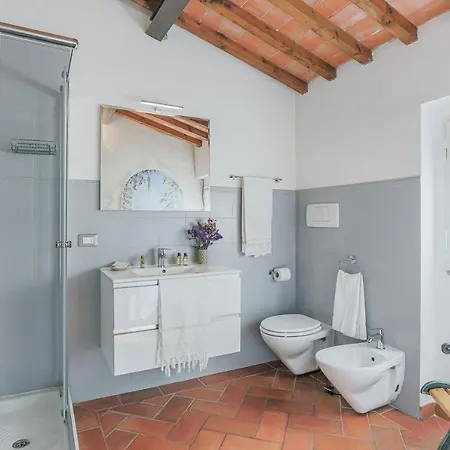 Villa Pongina With Private Pool