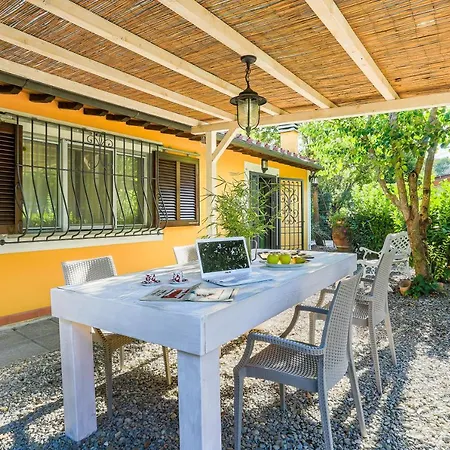 Villa Pongina With Private Pool